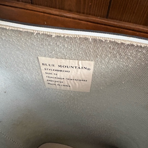 Blue Mountain Women's Chicken Rain Boots - Picture 2 of 2